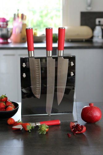 Magnetický stojan Dick na nože s noži ze série Red Spirit DICK