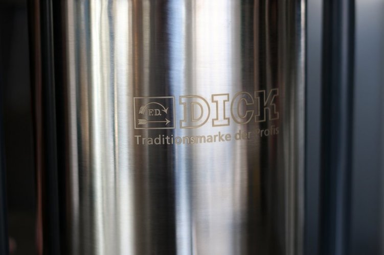 Narážka- plnička F. Dick na 6.8 litrů