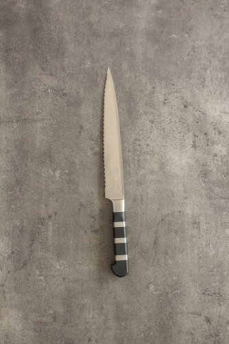 Dranžírovací nůž kovaný ze série Dick 1905 s vlnitým výbrusem v délce 21 cm