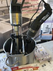 DRŽÁK RUČNÍHO MIXÉRU PRO NÁDOBY O PRŮM. 850-1300MM